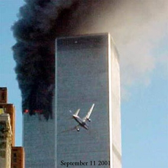 Plane flying into 2nd Tower